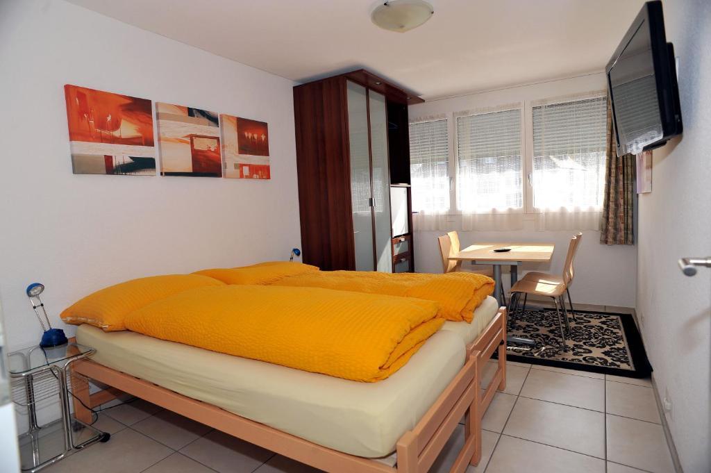 Niros Bed & Breakfast Birsfelden Δωμάτιο φωτογραφία