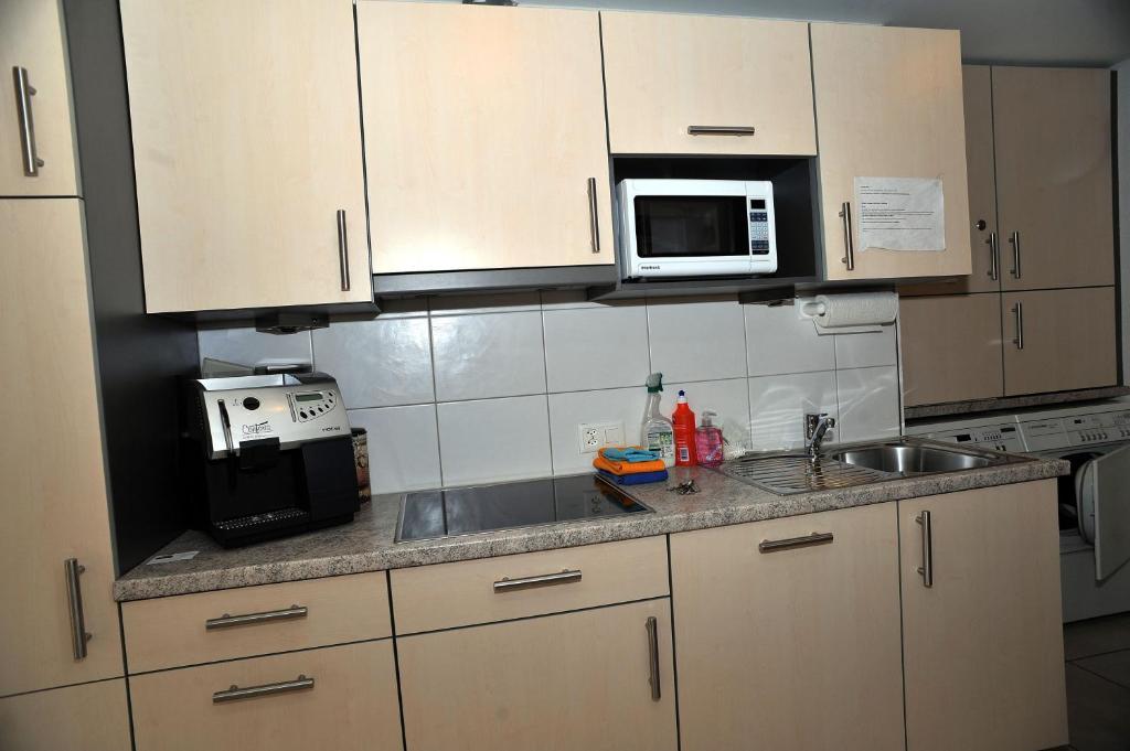 Niros Bed & Breakfast Birsfelden Δωμάτιο φωτογραφία